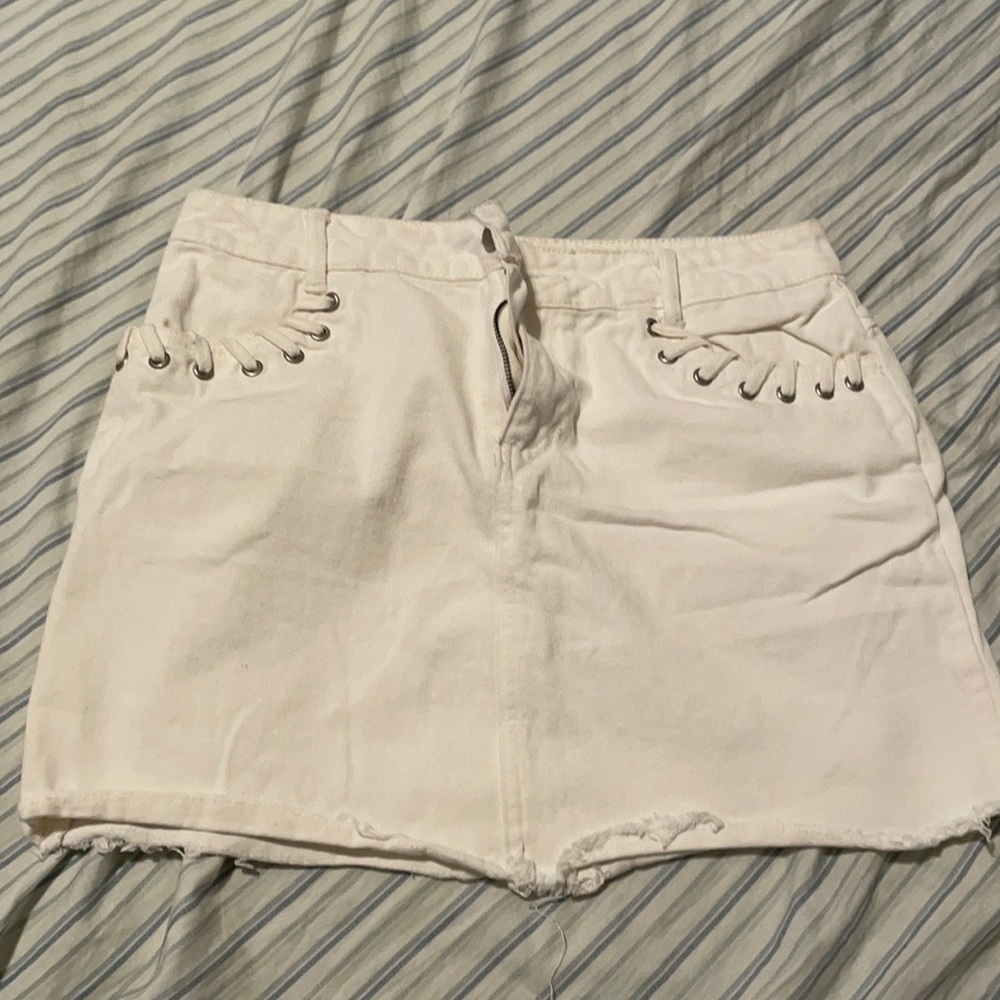 honey punch white denim skirt